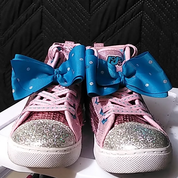 Girls jojo siwa shoes size 1 - Picture 2 of 3